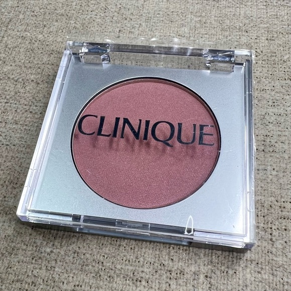 ❤️3 for $25❤️ Clinique Blushing Blush Powder Blush mini - Picture 3 of 3